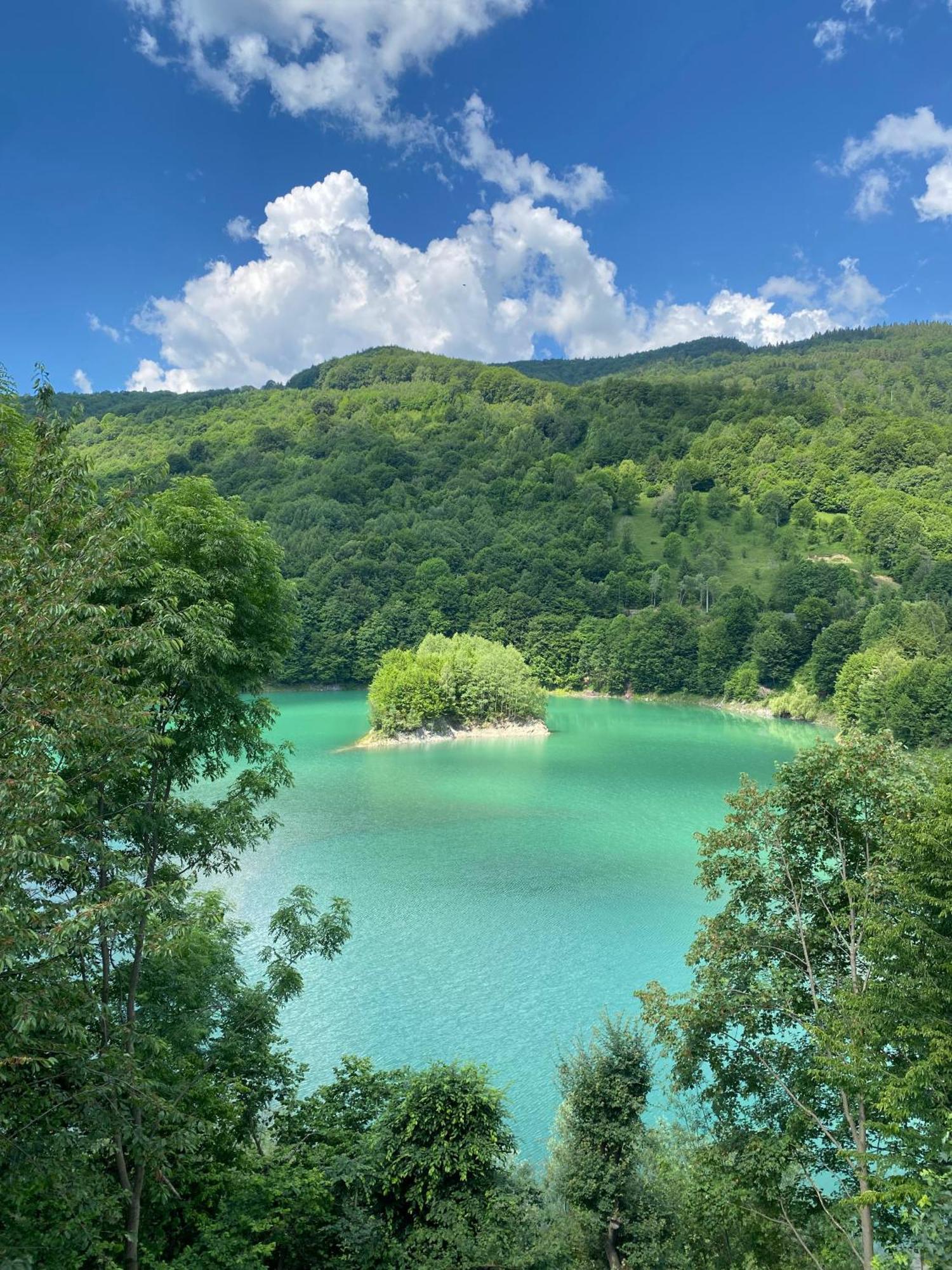 Teşila Utopia Lake View מראה חיצוני תמונה