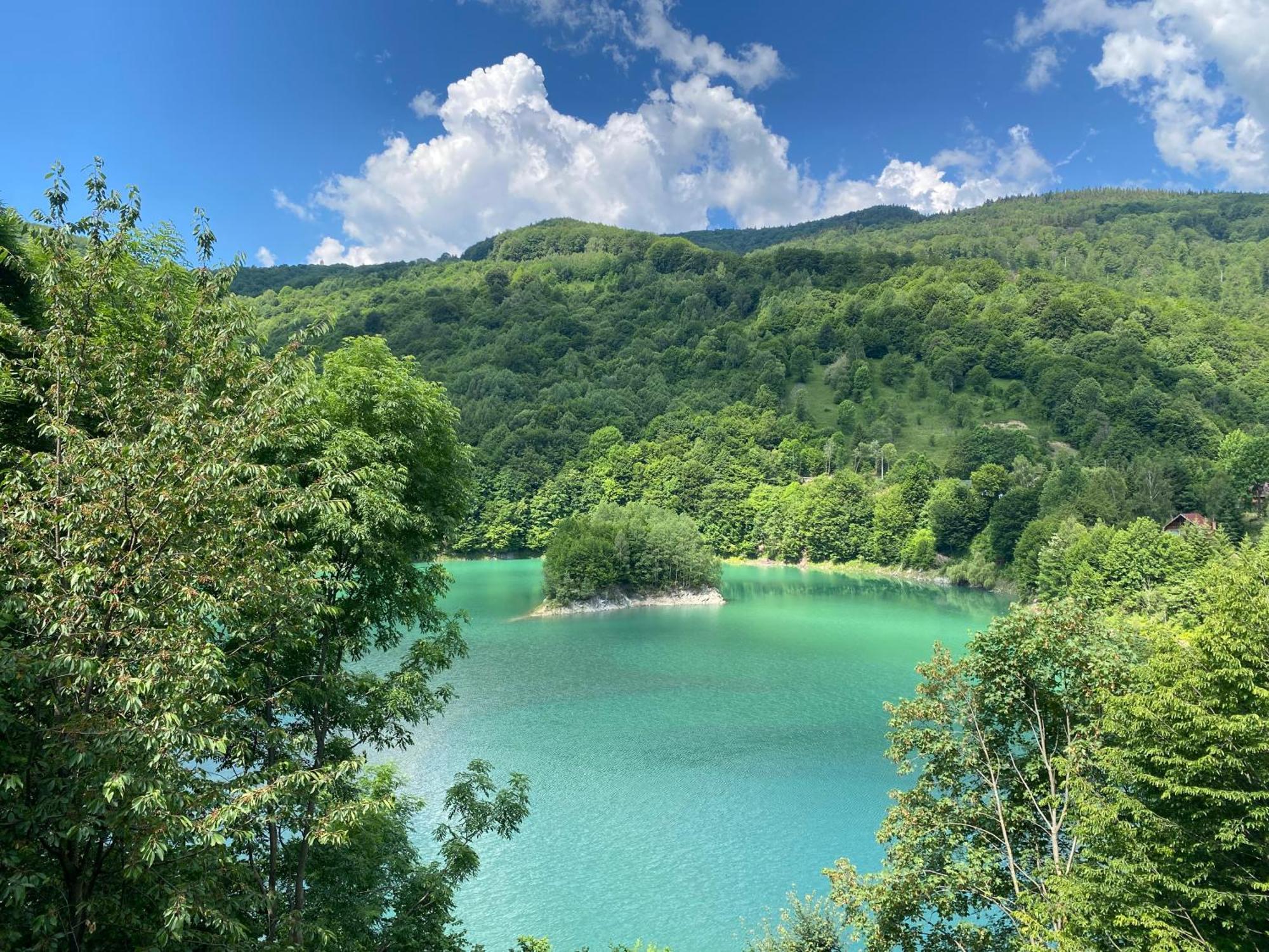 Teşila Utopia Lake View מראה חיצוני תמונה